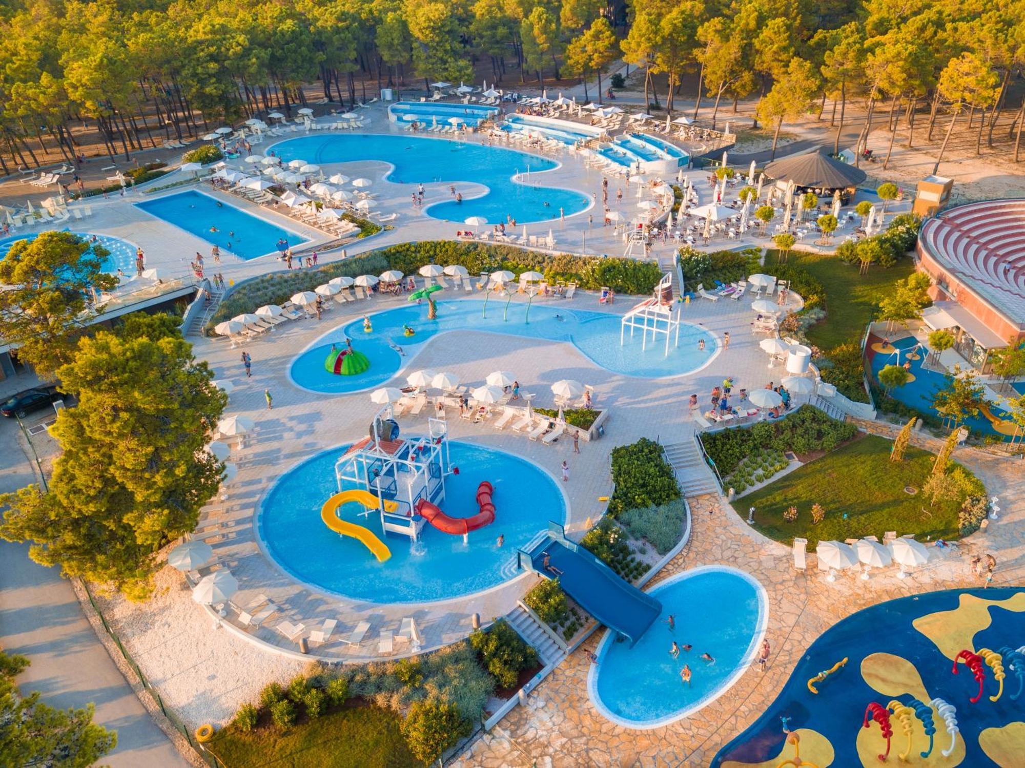 Zaton Holiday Resort Mobile Homes 닌 외부 사진